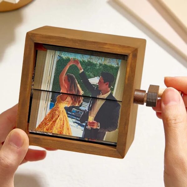 Hand Crank Photo