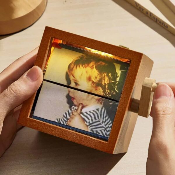 Hand Crank Photo